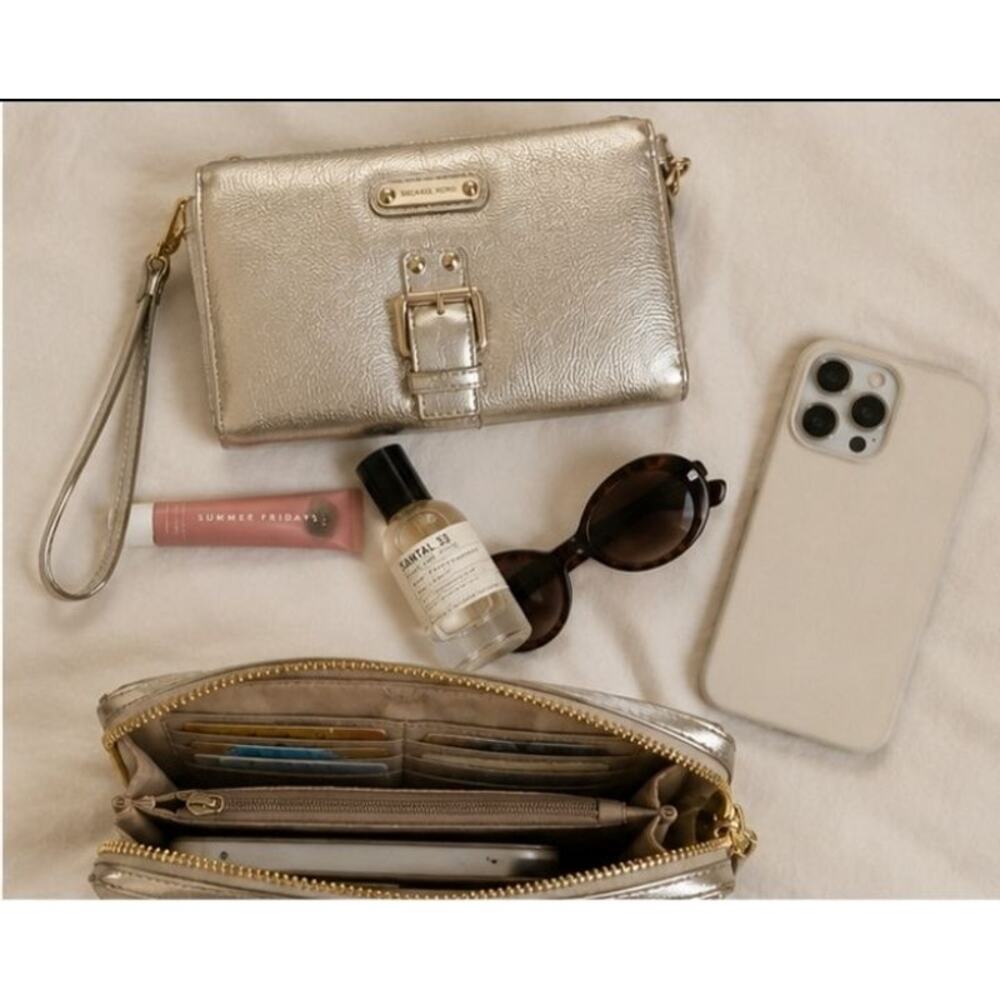 Michael Kors Liquid Gold Convertible Wristlet Clutch ✨ Y2K Glam Grab & Go - Picture 5 of 10